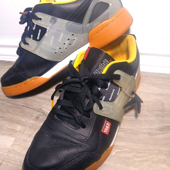 REEBOK MEN'S WORKOUT PLUS ALTERED BLACK/RED/YELLOW/GREY/ GUM Size 10M - Picture 3 of 3